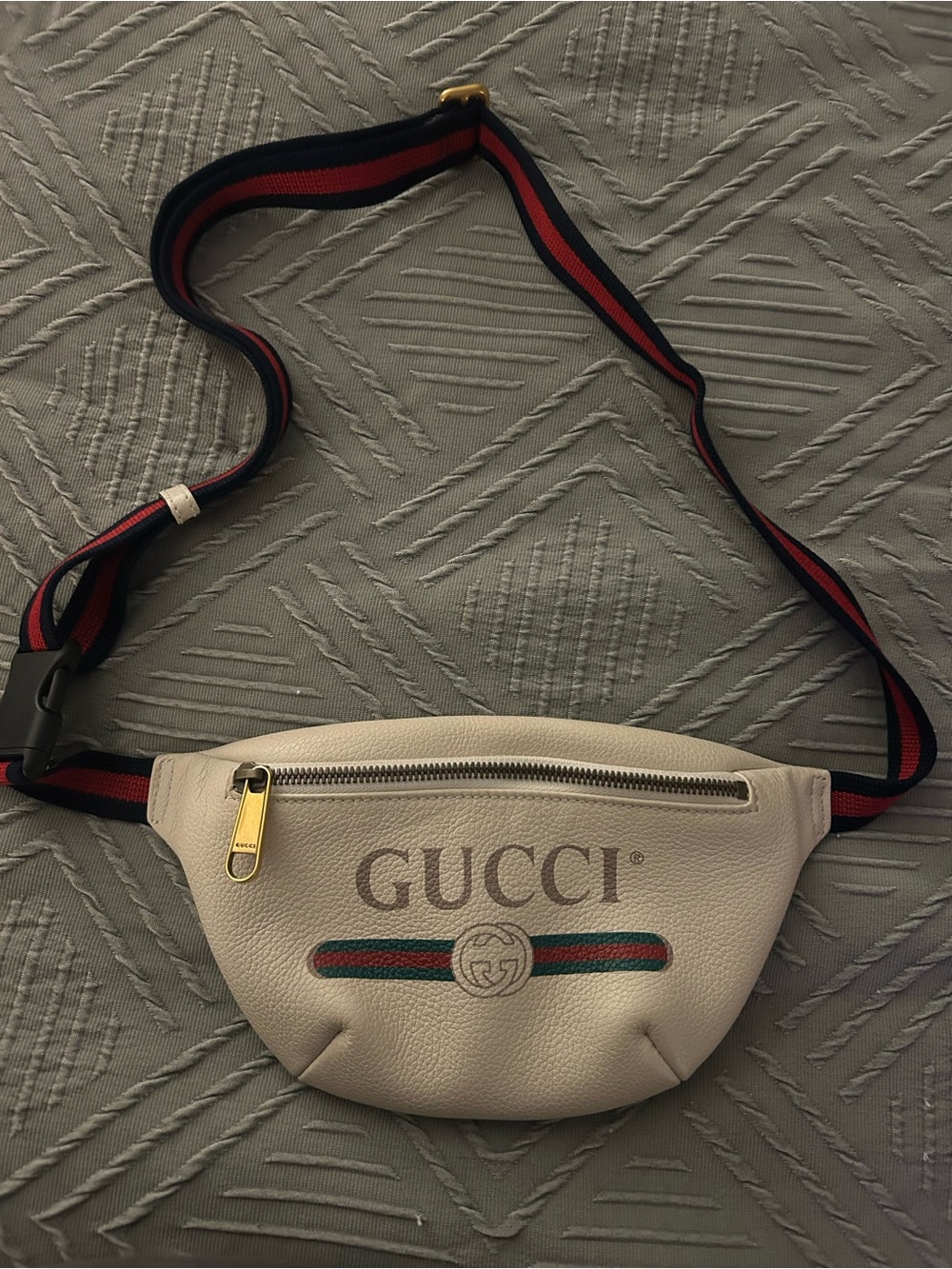 Authentic Gucci Fanny pack